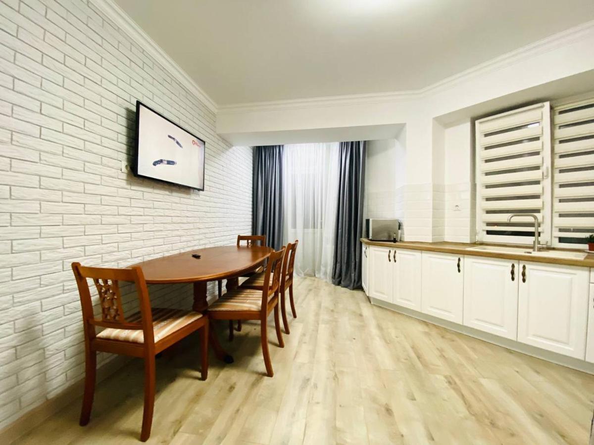 Central Eco View Apartment Кишинев Екстериор снимка