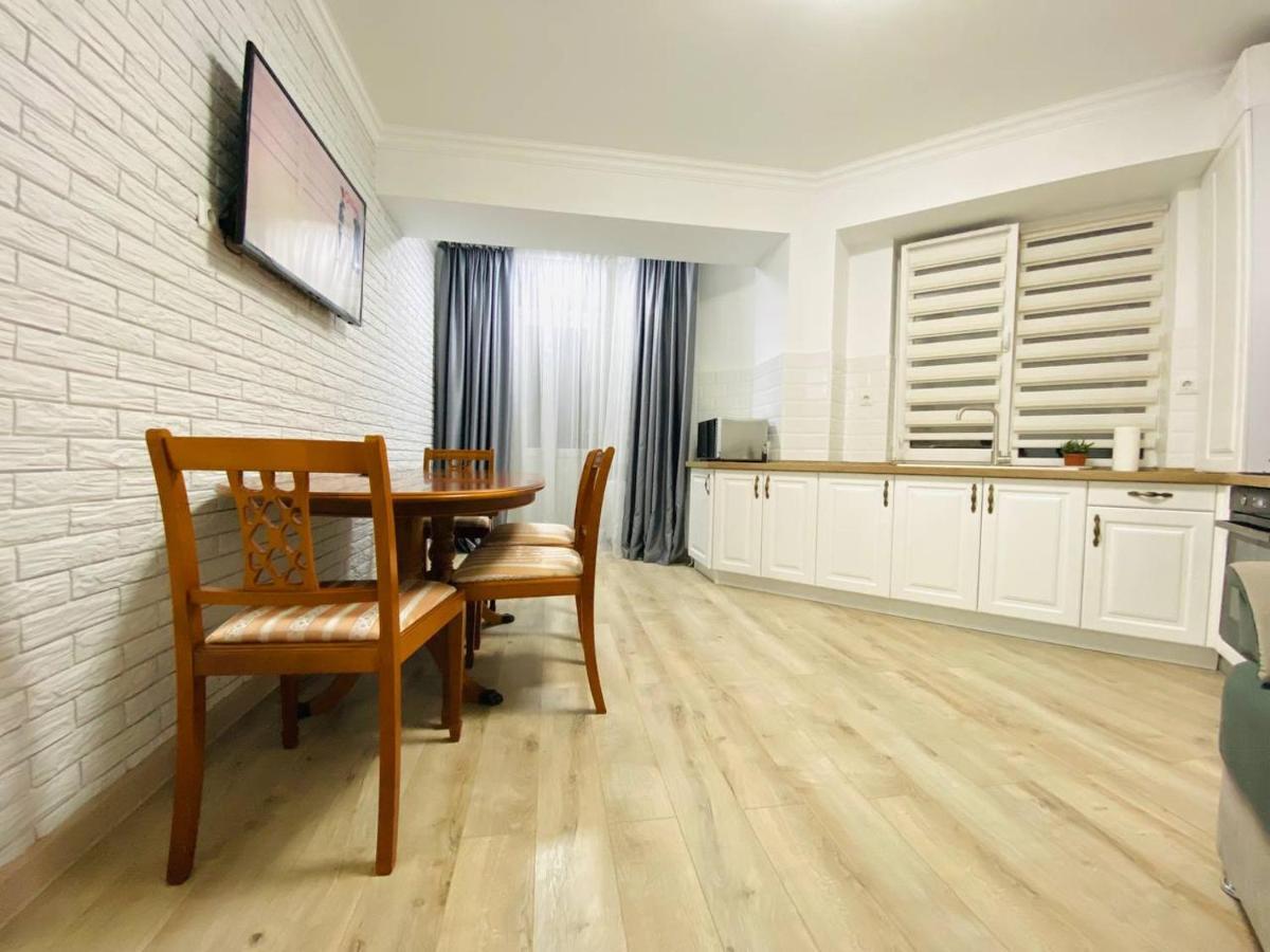 Central Eco View Apartment Кишинев Екстериор снимка