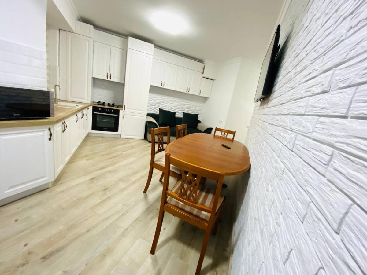 Central Eco View Apartment Кишинев Екстериор снимка